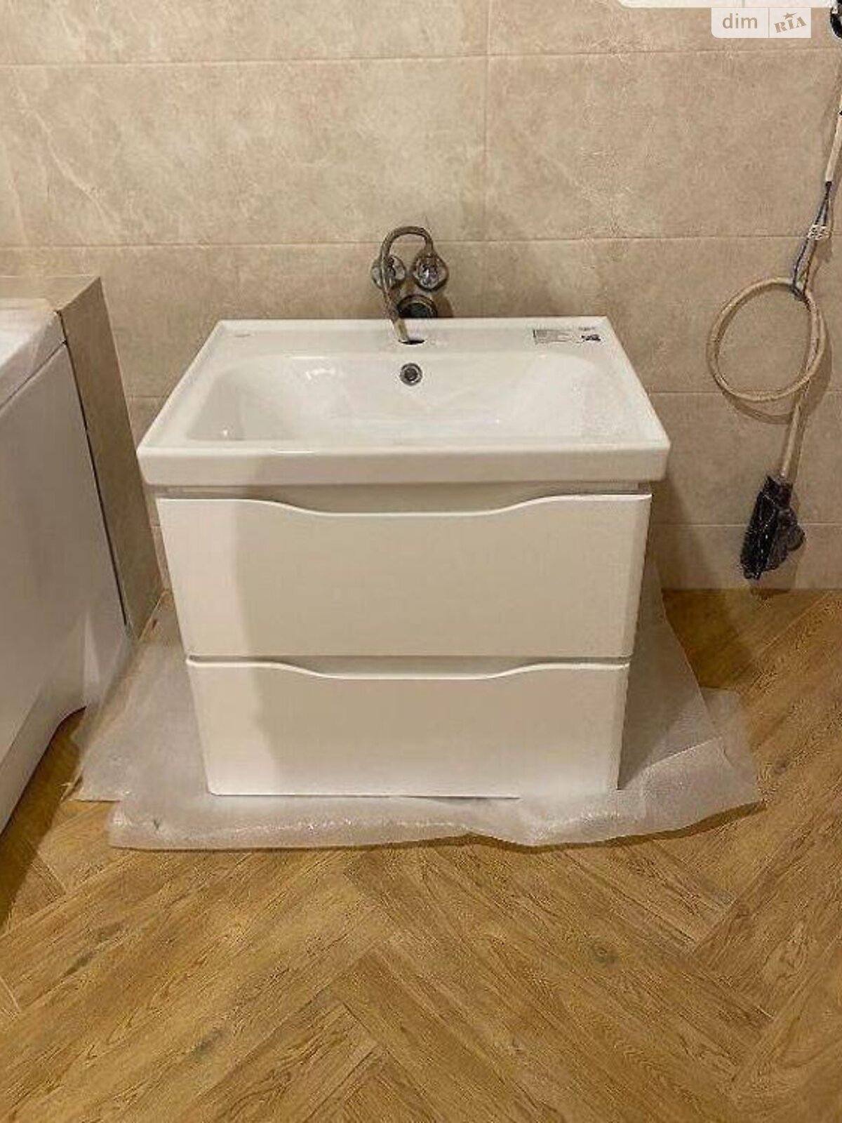 Продажа двухкомнатной квартиры в Харькове, на просп. Победы 85, район Алексеевка фото 1 Продажа двухкомнатной квартиры в Харькове, на просп. Победы 85, район Алексеевка фото 1