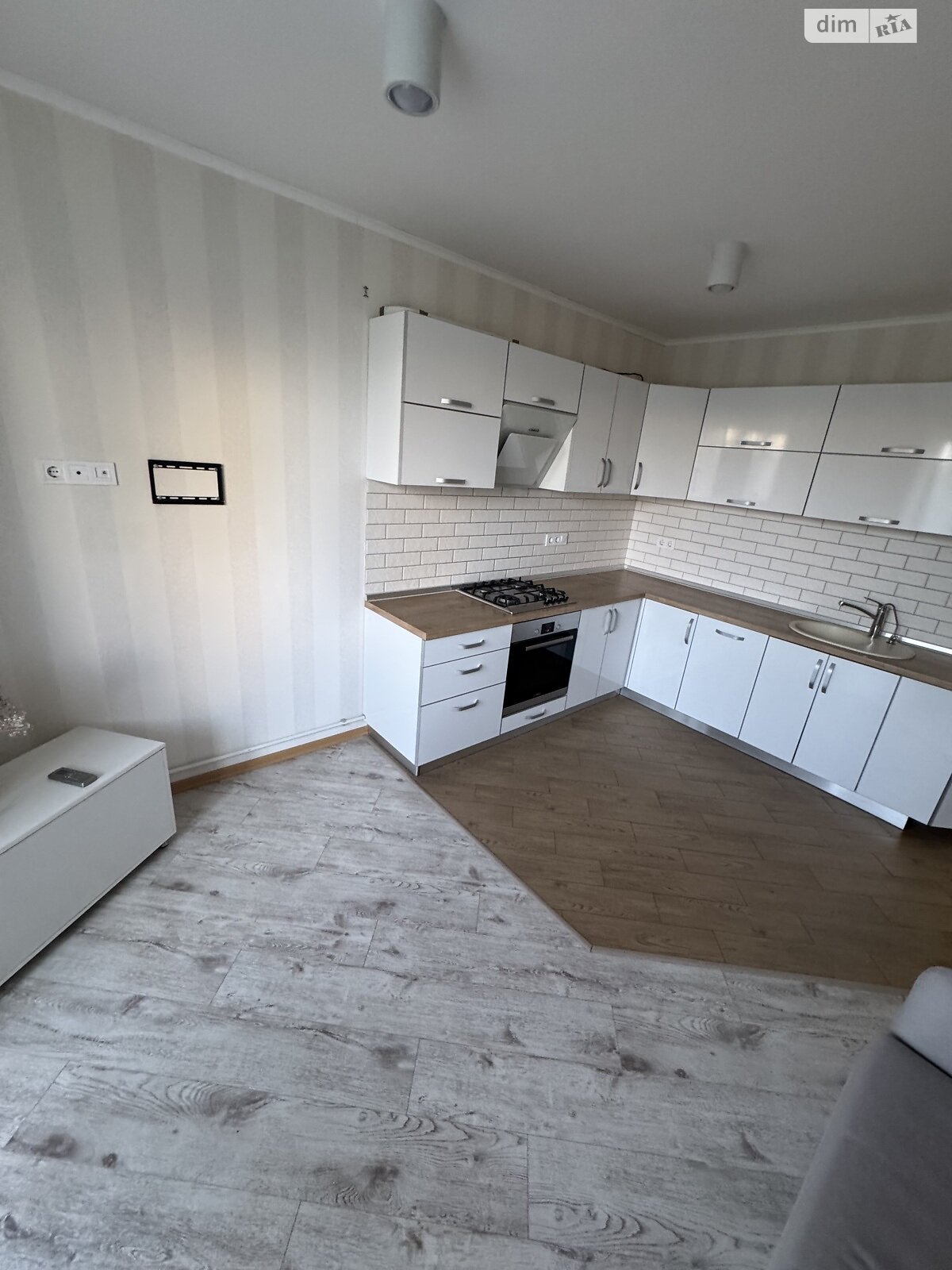 Продажа двухкомнатной квартиры в Харькове, на просп. Победы 53Б, район Алексеевка фото 1 Продажа двухкомнатной квартиры в Харькове, на просп. Победы 53Б, район Алексеевка фото 1