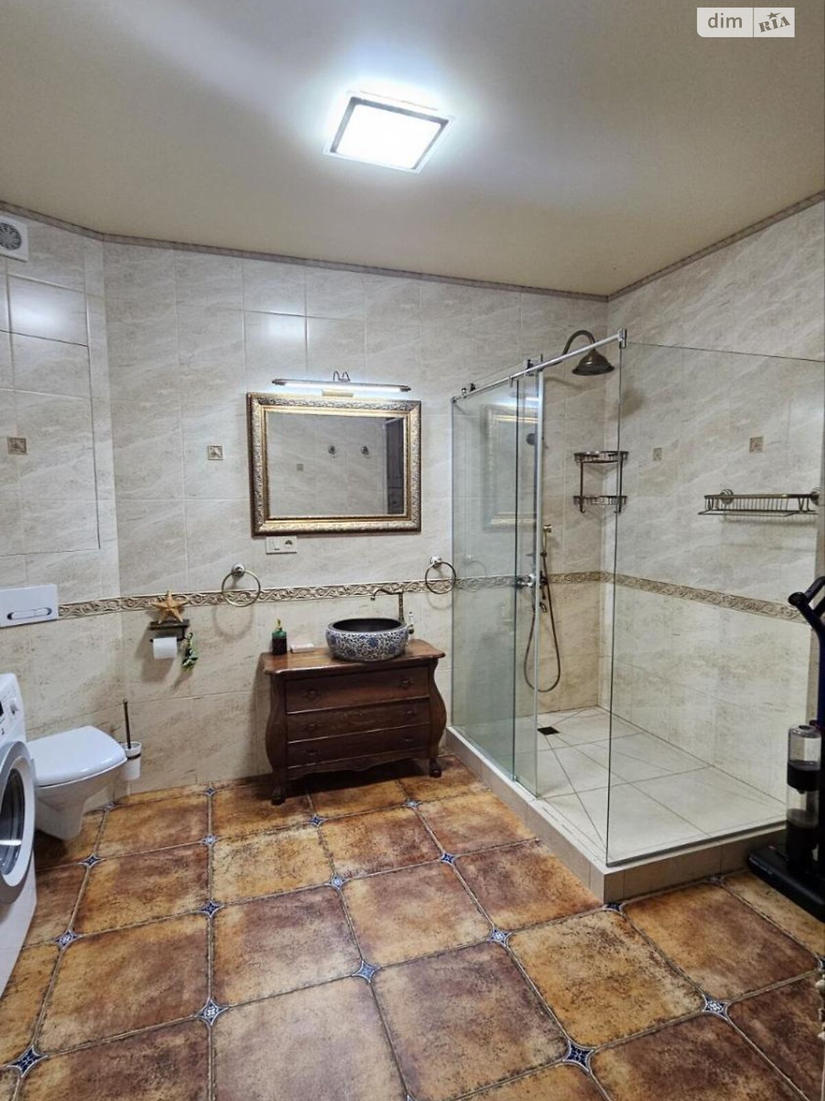 Продажа двухкомнатной квартиры в Харькове, на просп. Победы, район Алексеевка фото 1 Продажа двухкомнатной квартиры в Харькове, на просп. Победы, район Алексеевка фото 1