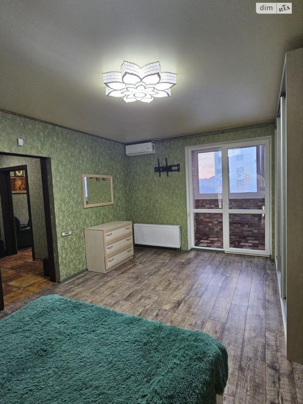 Продажа двухкомнатной квартиры в Харькове, на просп. Победы, район Алексеевка фото 1 Продажа двухкомнатной квартиры в Харькове, на просп. Победы, район Алексеевка фото 1