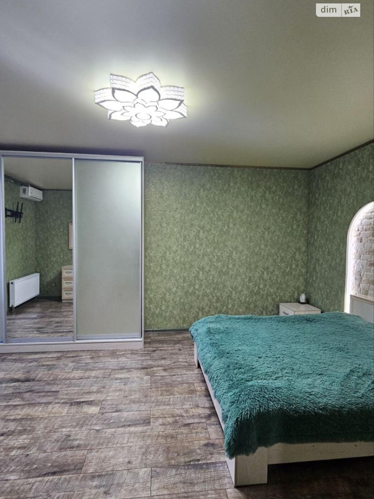 Продажа двухкомнатной квартиры в Харькове, на просп. Победы, район Алексеевка фото 1 Продажа двухкомнатной квартиры в Харькове, на просп. Победы, район Алексеевка фото 1