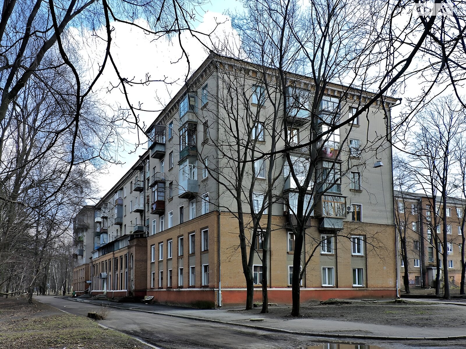 Продажа трехкомнатной квартиры в Харькове, на ул. Дизельная 1Б, район Артёма фото 1 Продажа трехкомнатной квартиры в Харькове, на ул. Дизельная 1Б, район Артёма фото 1