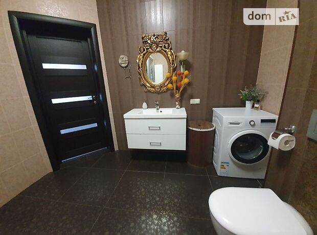 Продажа четырехкомнатной квартиры в Харькове, на ул. Чайковская 6, район Нагорный (Киевский) фото 1 Продажа четырехкомнатной квартиры в Харькове, на ул. Чайковская 6, район Нагорный (Киевский) фото 1
