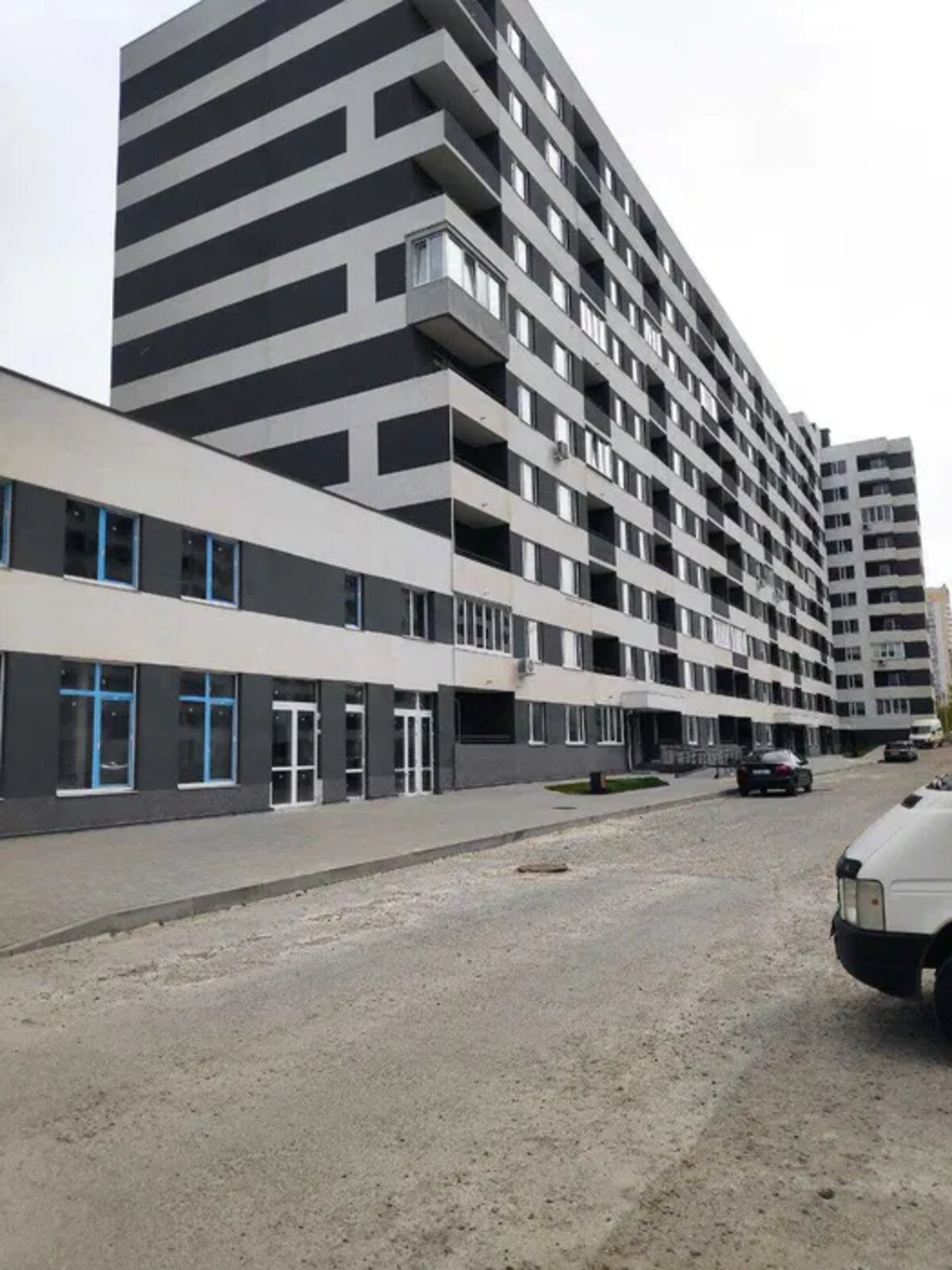 Продаж трикімнатної квартири в Харкові, на просп. Героїв Харкова 156, фото 1