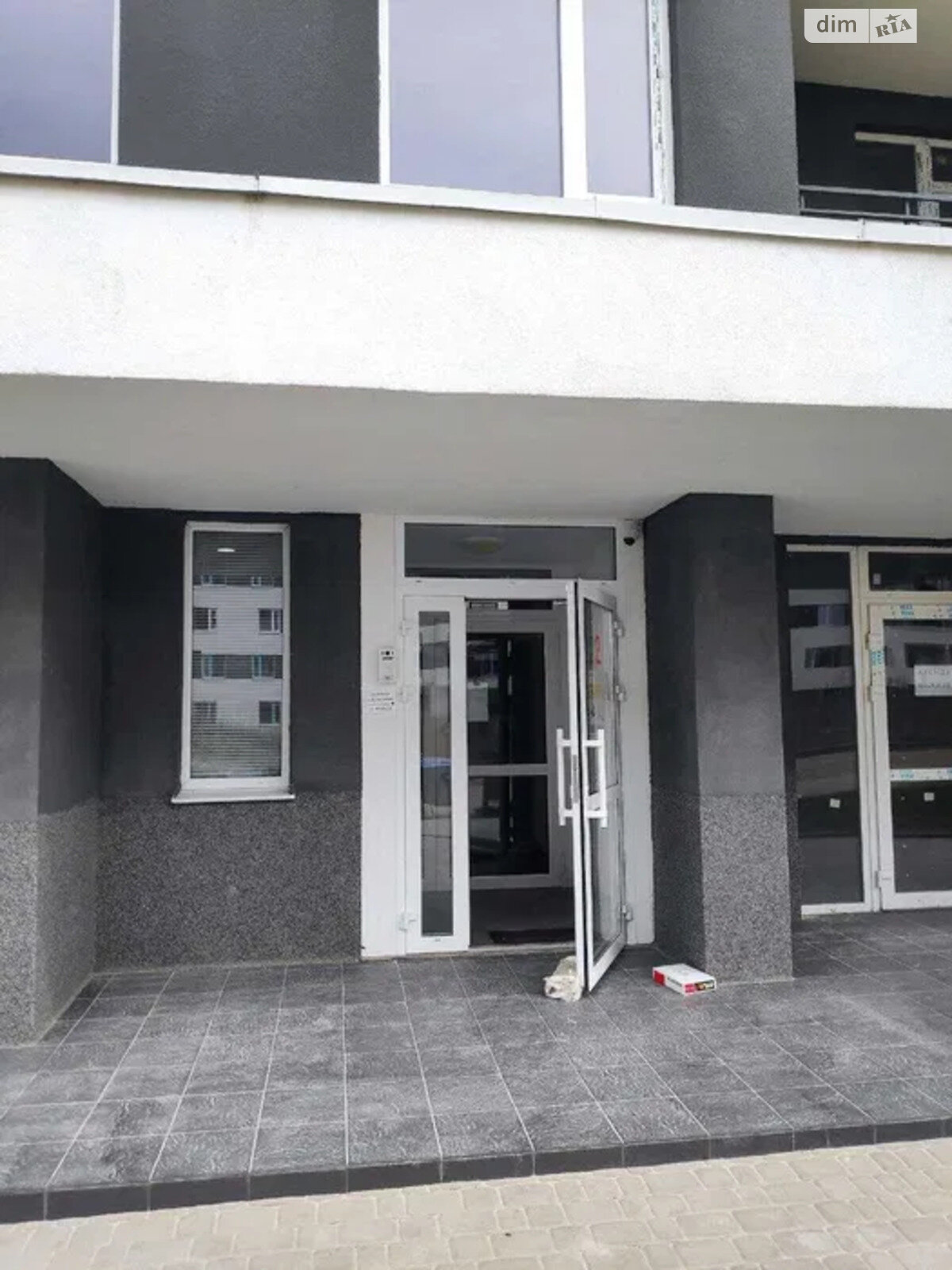 Продаж трикімнатної квартири в Харкові, на просп. Героїв Харкова 156, фото 1