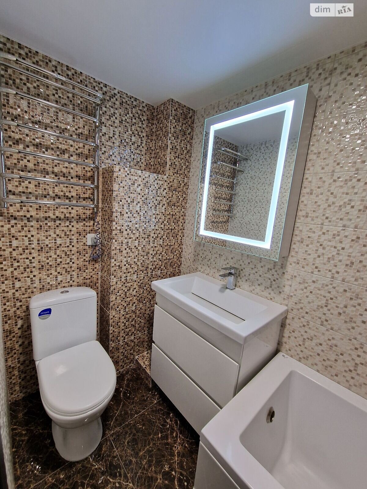 Продажа трехкомнатной квартиры в Харькове, на просп. Героев Харькова 118, фото 1 Продажа трехкомнатной квартиры в Харькове, на просп. Героев Харькова 118, фото 1