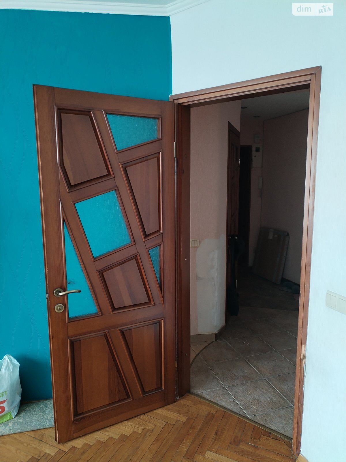 Продаж трикімнатної квартири в Харкові, на наб. Гімназійна 26, район Гончарівка фото 1 Продаж трикімнатної квартири в Харкові, на наб. Гімназійна 26, район Гончарівка фото 1