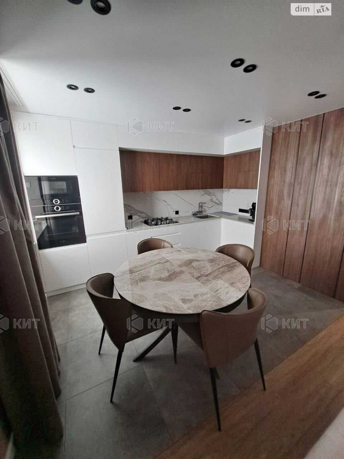 Продажа трехкомнатной квартиры в Харькове, на ул. Професора Отамановского 27, район Госпром фото 1 Продажа трехкомнатной квартиры в Харькове, на ул. Професора Отамановского 27, район Госпром фото 1