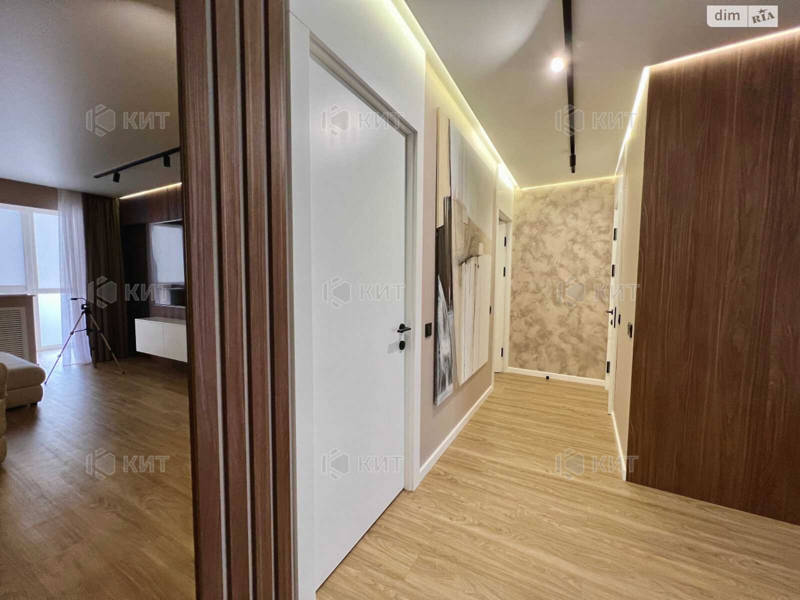 Продажа трехкомнатной квартиры в Харькове, на ул. Професора Отамановского 27, район Госпром фото 1 Продажа трехкомнатной квартиры в Харькове, на ул. Професора Отамановского 27, район Госпром фото 1