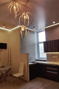 Продаж двокімнатної квартири в Харкові, на просп. Незалежності 1, район Держпром фото 2