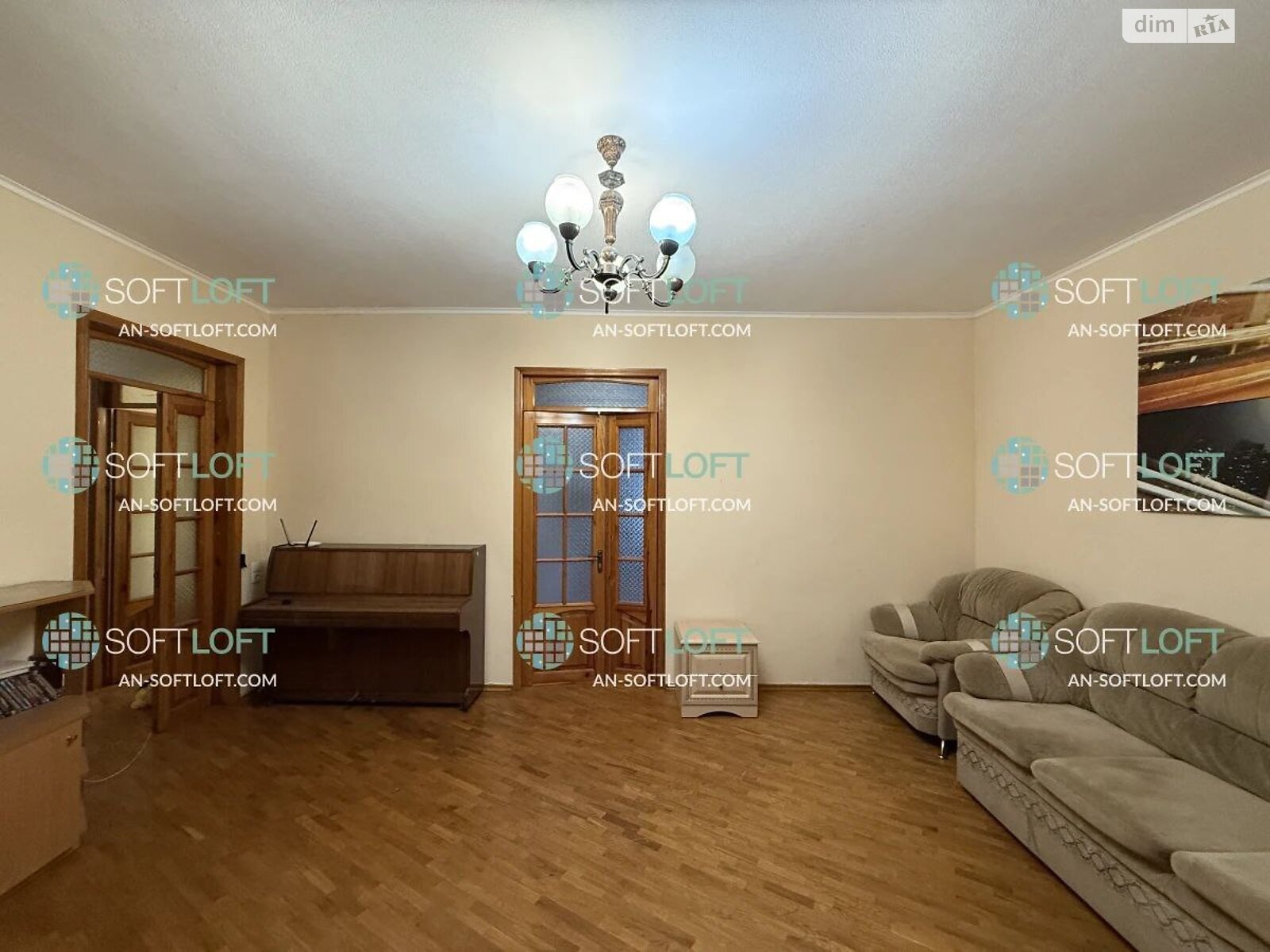 Продажа трехкомнатной квартиры в Харькове, на просп. Независимости 5, район Госпром фото 1