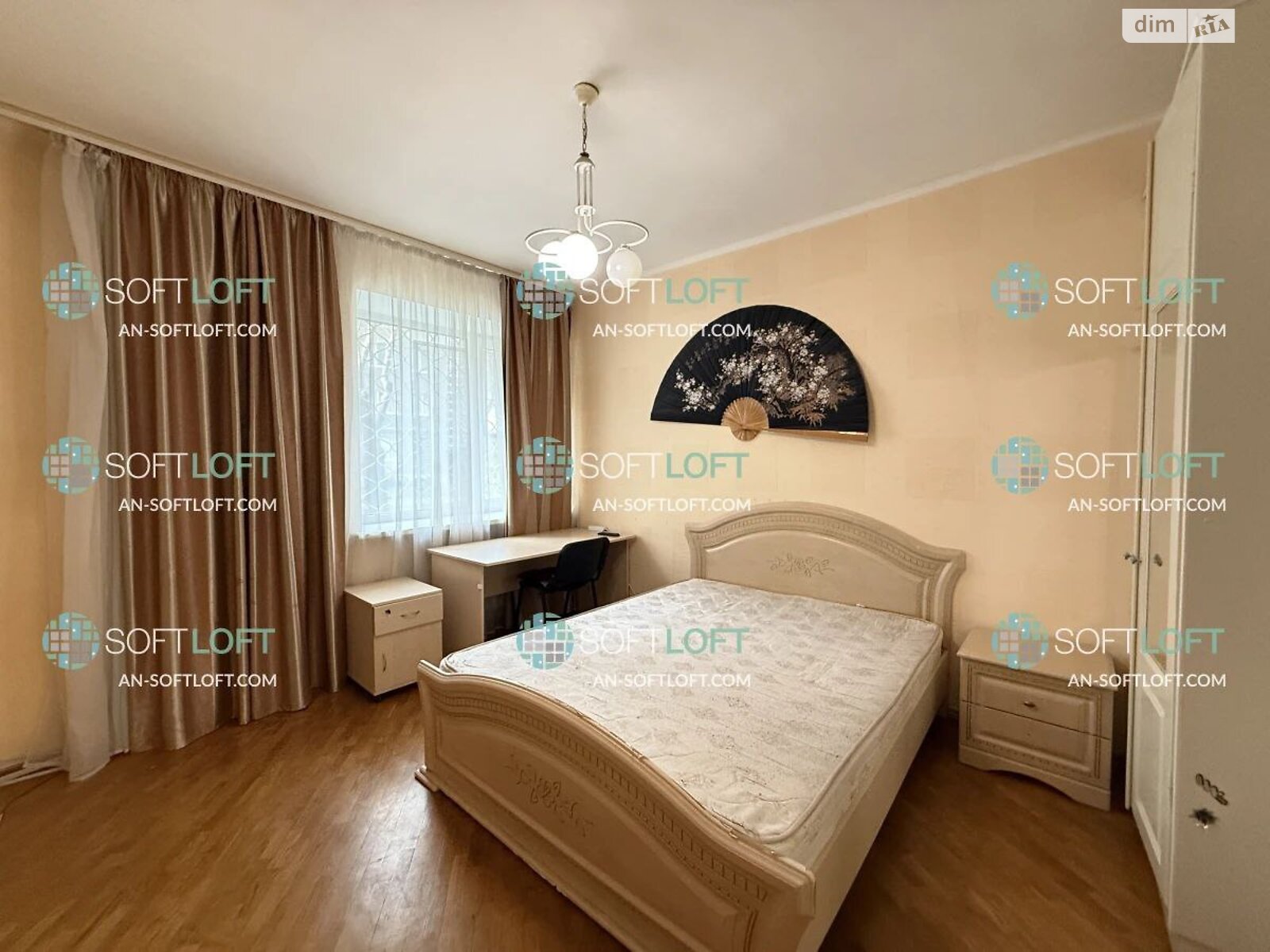 Продажа трехкомнатной квартиры в Харькове, на просп. Независимости 5, район Госпром фото 1