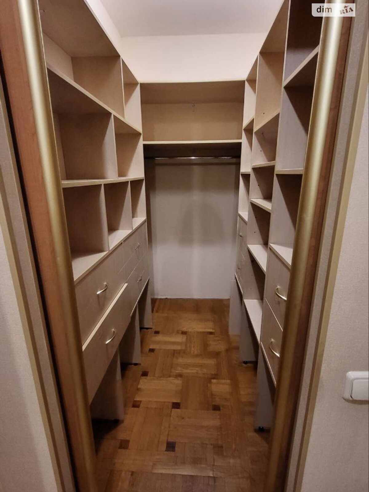 Продаж трикімнатної квартири в Харкові, на шосе Григорівське 49, район Холодна Гора фото 1 Продаж трикімнатної квартири в Харкові, на шосе Григорівське 49, район Холодна Гора фото 1