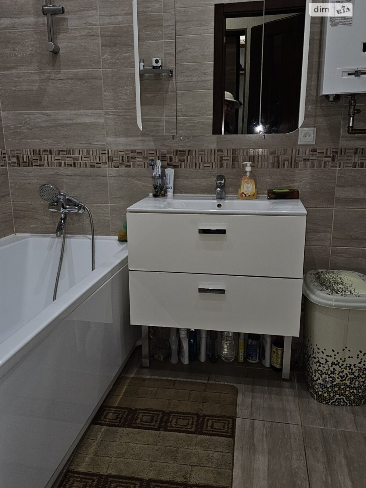 Продаж трикімнатної квартири в Харкові, на вул. Переможців 6, кв. 13, район Холодна Гора фото 1 Продаж трикімнатної квартири в Харкові, на вул. Переможців 6, кв. 13, район Холодна Гора фото 1