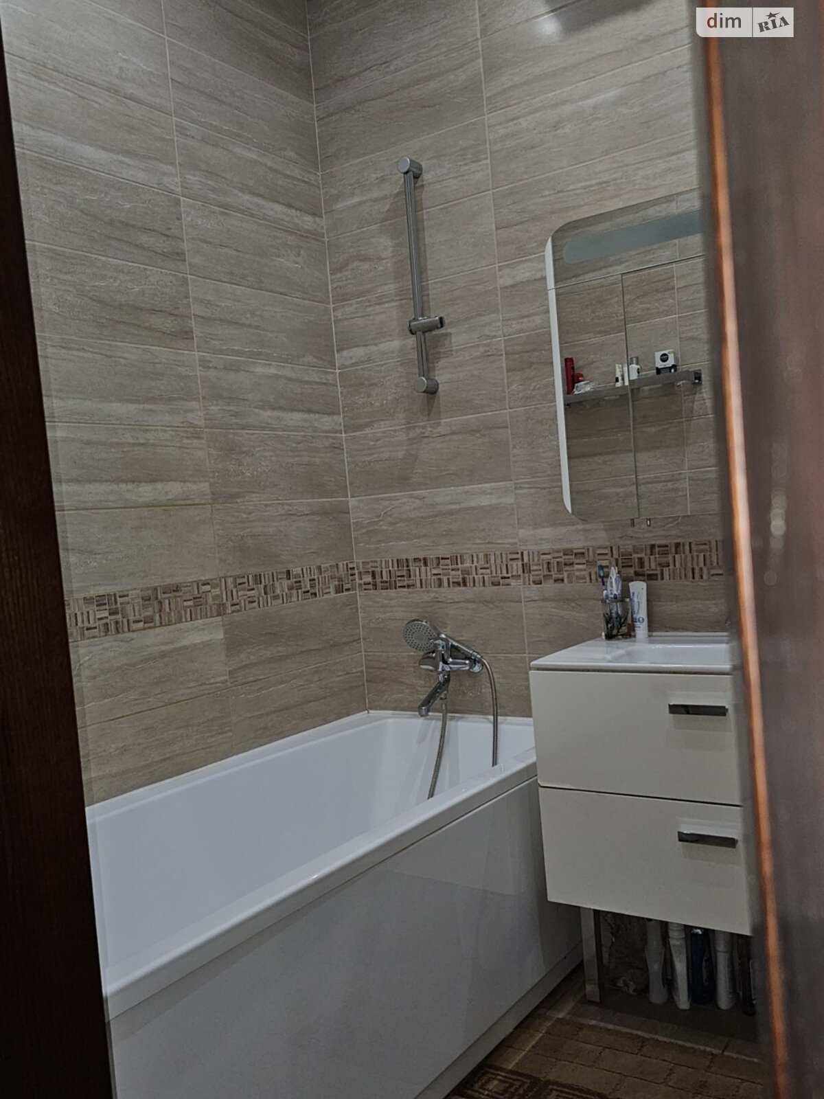 Продаж трикімнатної квартири в Харкові, на вул. Переможців 6, кв. 13, район Холодна Гора фото 1 Продаж трикімнатної квартири в Харкові, на вул. Переможців 6, кв. 13, район Холодна Гора фото 1