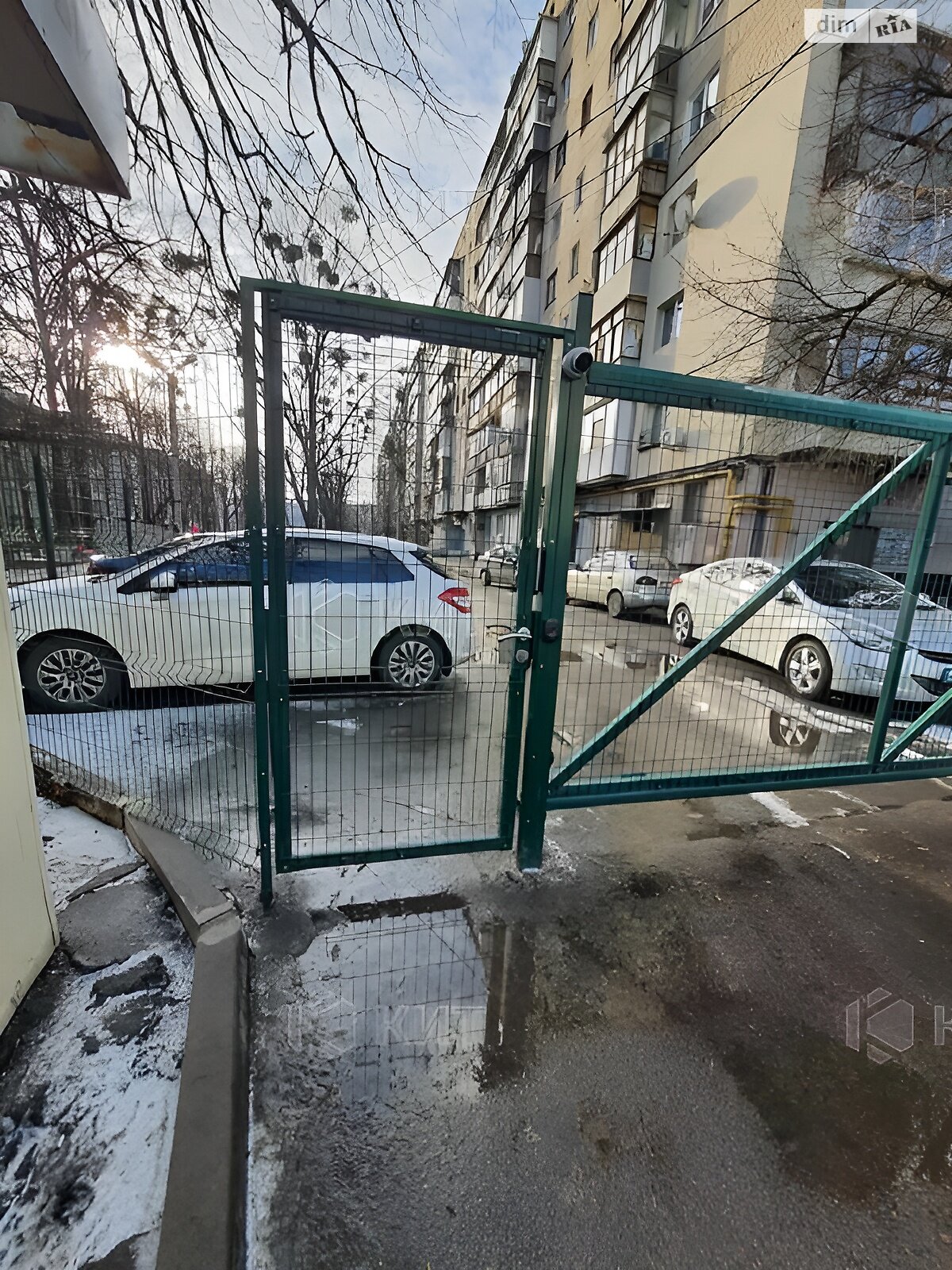 Продаж трикімнатної квартири в Харкові, на вул. Полтавський Шлях 155, район Холодна Гора фото 1