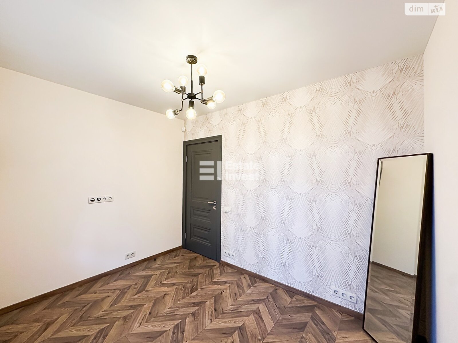 Продаж трикімнатної квартири в Харкові, на вул. Холодногірська 8, фото 1 Продаж трикімнатної квартири в Харкові, на вул. Холодногірська 8, фото 1