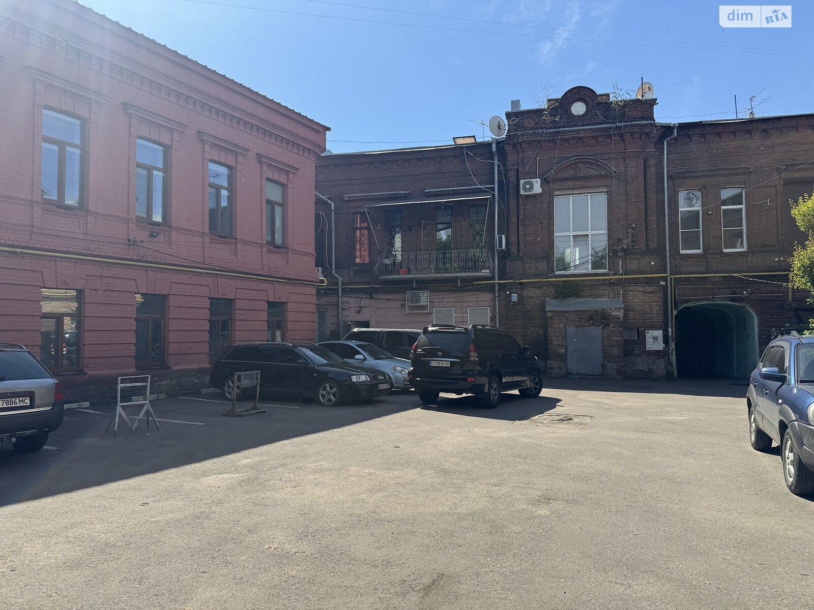 Продажа трехкомнатной квартиры в Харькове, на ул. Полтавский Шлях 26, район Холодногорский фото 1 Продажа трехкомнатной квартиры в Харькове, на ул. Полтавский Шлях 26, район Холодногорский фото 1