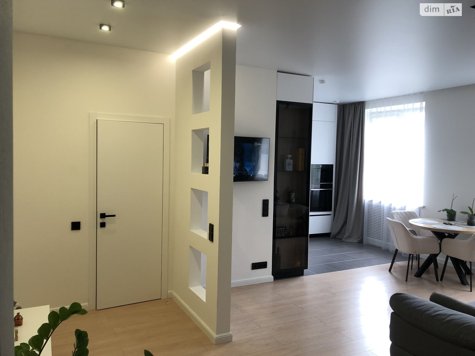 Продажа трехкомнатной квартиры в Харькове, на просп. Александровский 122А, район ХТЗ фото 1 Продажа трехкомнатной квартиры в Харькове, на просп. Александровский 122А, район ХТЗ фото 1