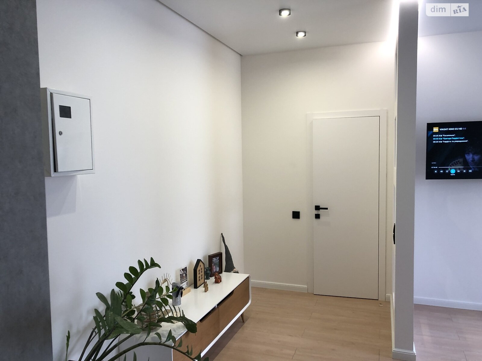Продажа трехкомнатной квартиры в Харькове, на просп. Александровский 122А, район ХТЗ фото 1 Продажа трехкомнатной квартиры в Харькове, на просп. Александровский 122А, район ХТЗ фото 1