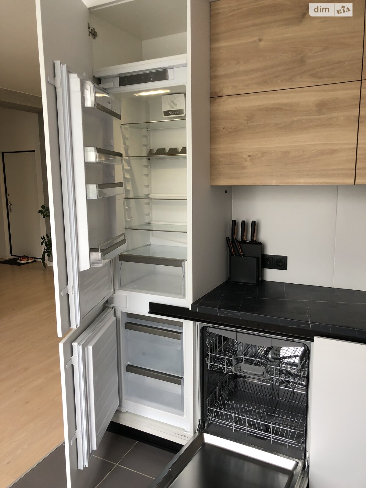 Продажа трехкомнатной квартиры в Харькове, на просп. Александровский 122А, район ХТЗ фото 1 Продажа трехкомнатной квартиры в Харькове, на просп. Александровский 122А, район ХТЗ фото 1