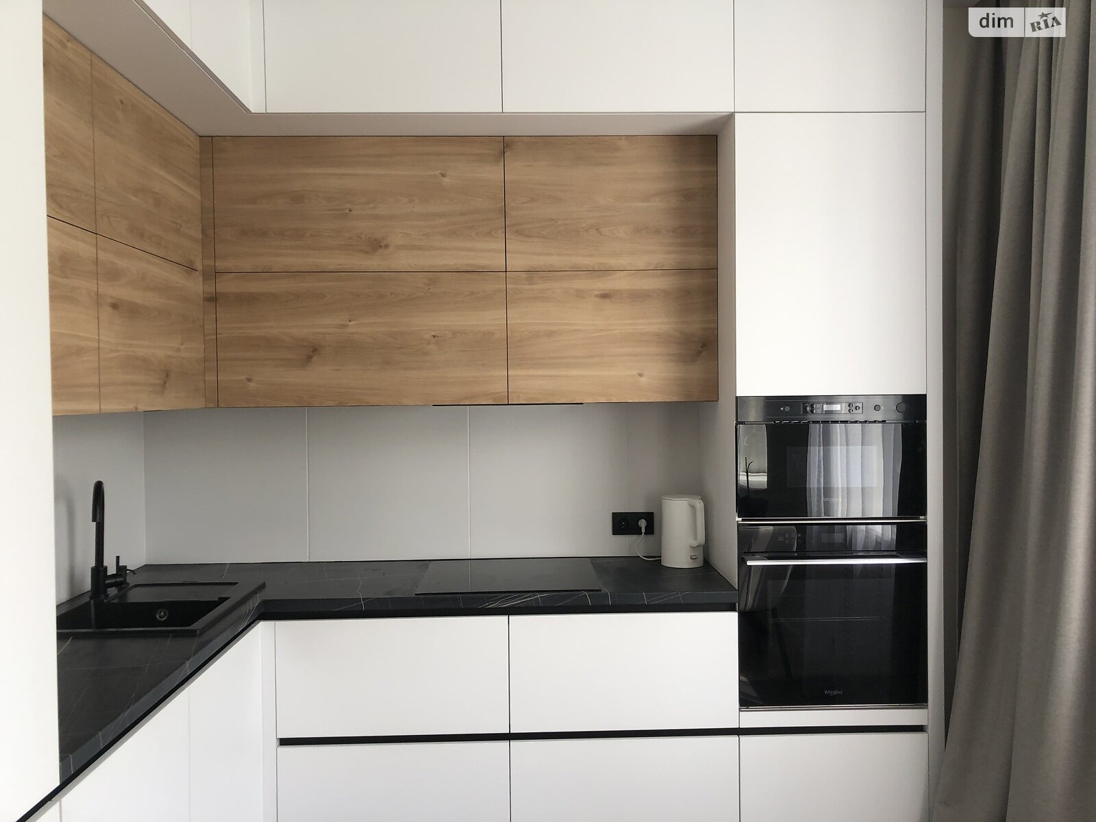 Продажа трехкомнатной квартиры в Харькове, на просп. Александровский 122А, район ХТЗ фото 1 Продажа трехкомнатной квартиры в Харькове, на просп. Александровский 122А, район ХТЗ фото 1