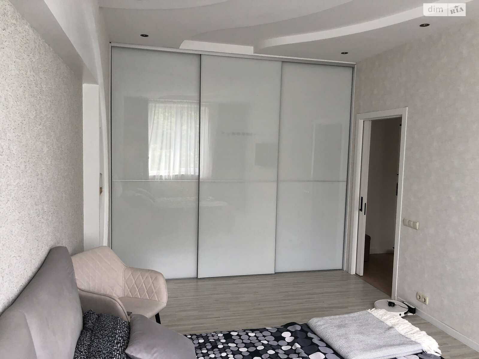Продажа трехкомнатной квартиры в Харькове, на просп. Александровский 122А, район ХТЗ фото 1 Продажа трехкомнатной квартиры в Харькове, на просп. Александровский 122А, район ХТЗ фото 1