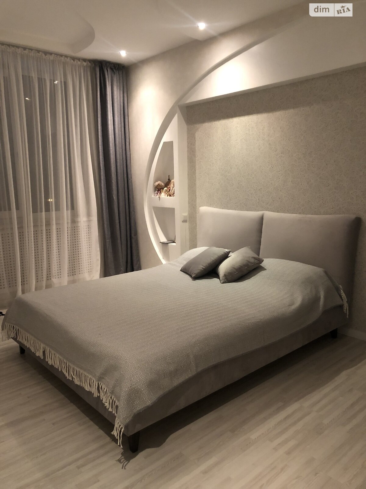 Продажа трехкомнатной квартиры в Харькове, на просп. Александровский 122А, район ХТЗ фото 1 Продажа трехкомнатной квартиры в Харькове, на просп. Александровский 122А, район ХТЗ фото 1
