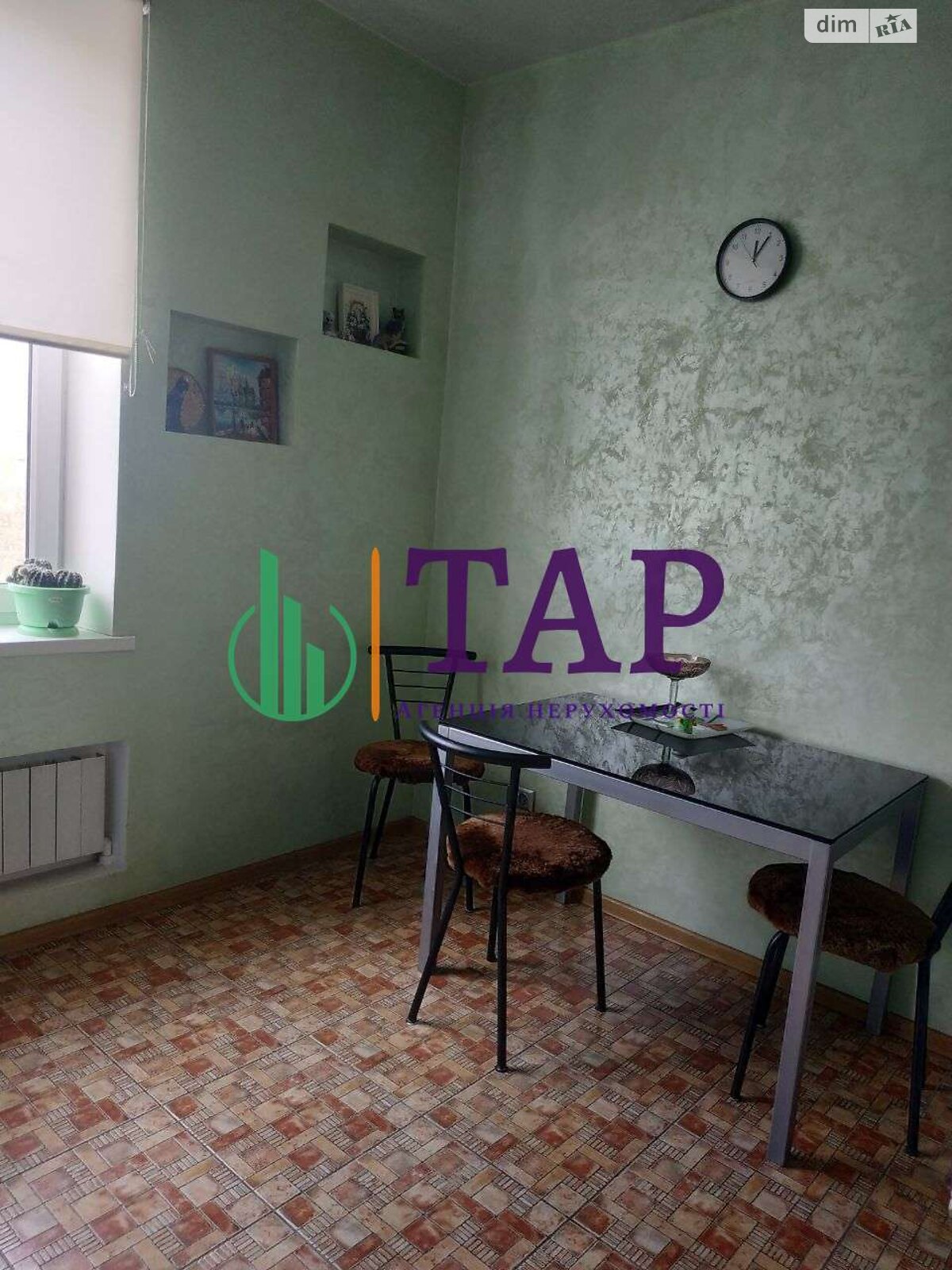 Продажа двухкомнатной квартиры в Харькове, на просп. Александровский, район ХТЗ фото 1 Продажа двухкомнатной квартиры в Харькове, на просп. Александровский, район ХТЗ фото 1