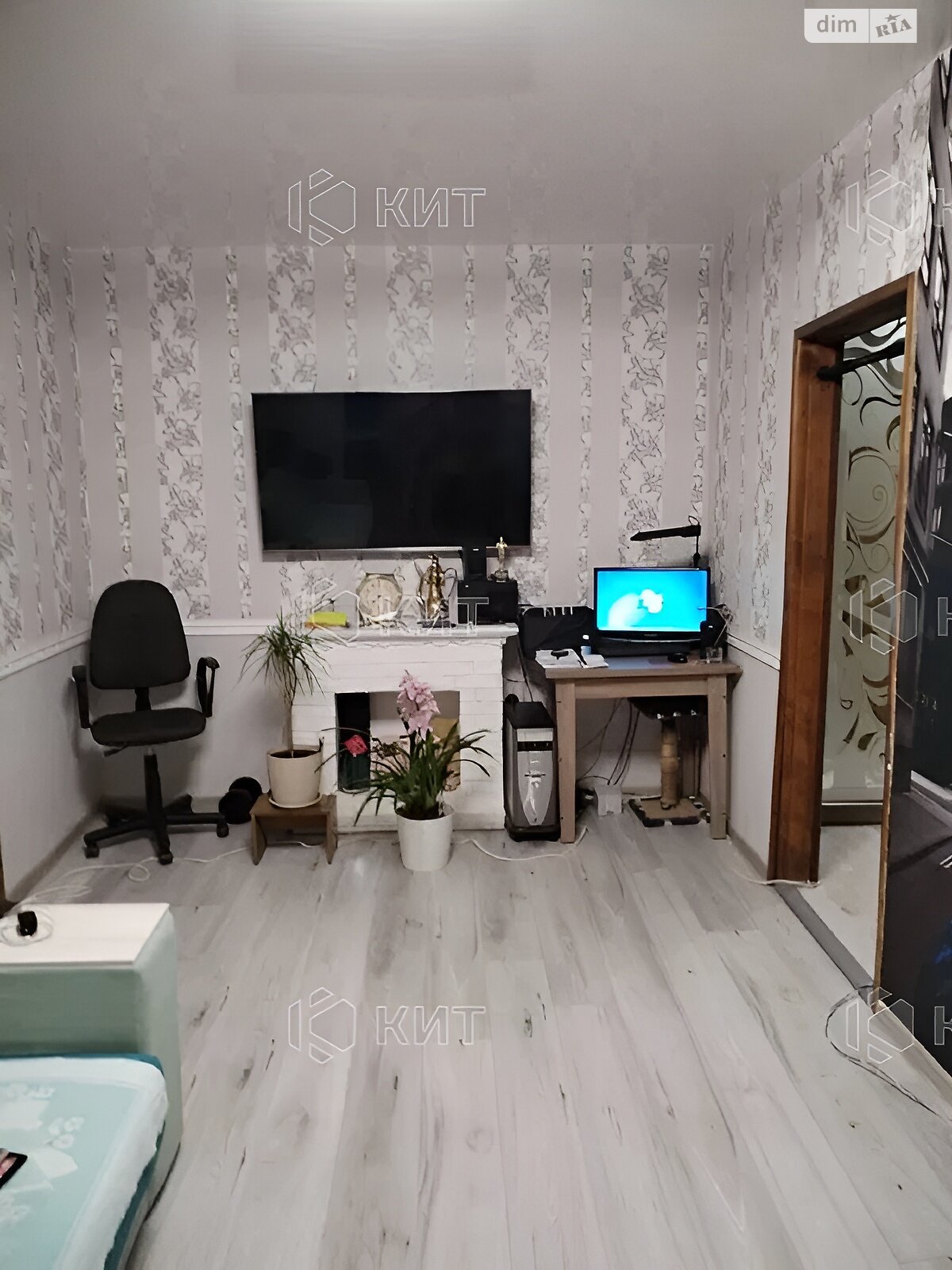 Продажа двухкомнатной квартиры в Харькове, на ул. Александровский 154, район ХТЗ фото 1 Продажа двухкомнатной квартиры в Харькове, на ул. Александровский 154, район ХТЗ фото 1