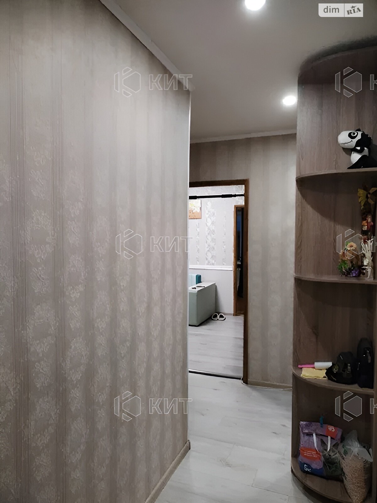 Продажа двухкомнатной квартиры в Харькове, на ул. Александровский 154, район ХТЗ фото 1 Продажа двухкомнатной квартиры в Харькове, на ул. Александровский 154, район ХТЗ фото 1