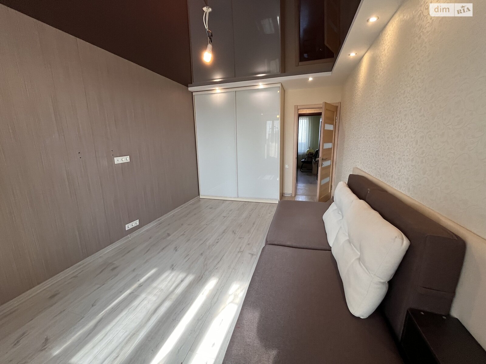 Продажа трехкомнатной квартиры в Харькове, на ул. Библика 1Г, район ХТЗ фото 1 Продажа трехкомнатной квартиры в Харькове, на ул. Библика 1Г, район ХТЗ фото 1