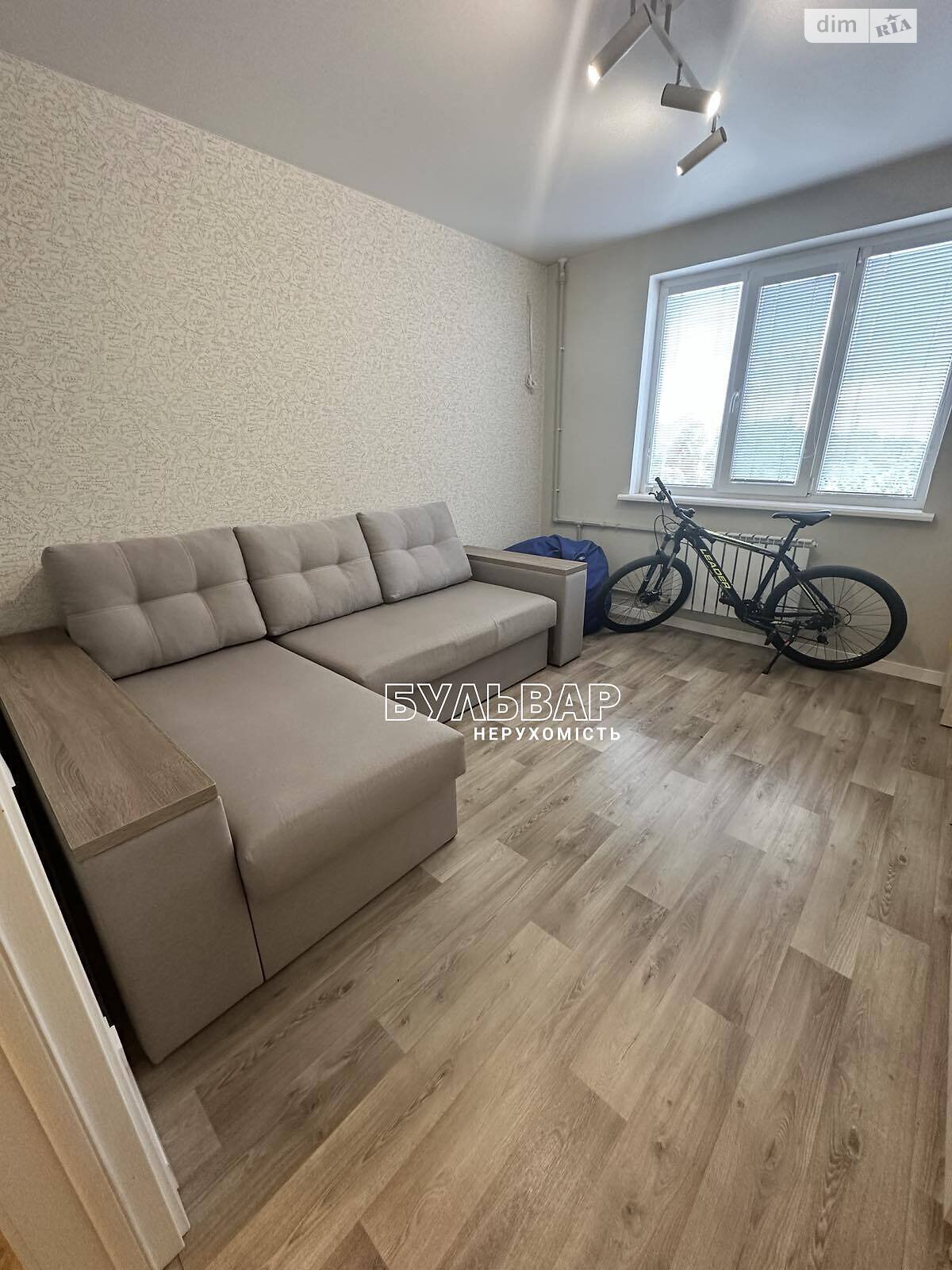 Продажа трехкомнатной квартиры в Харькове, на ул. Бригады Хартия 49Г, район ХТЗ фото 1 Продажа трехкомнатной квартиры в Харькове, на ул. Бригады Хартия 49Г, район ХТЗ фото 1