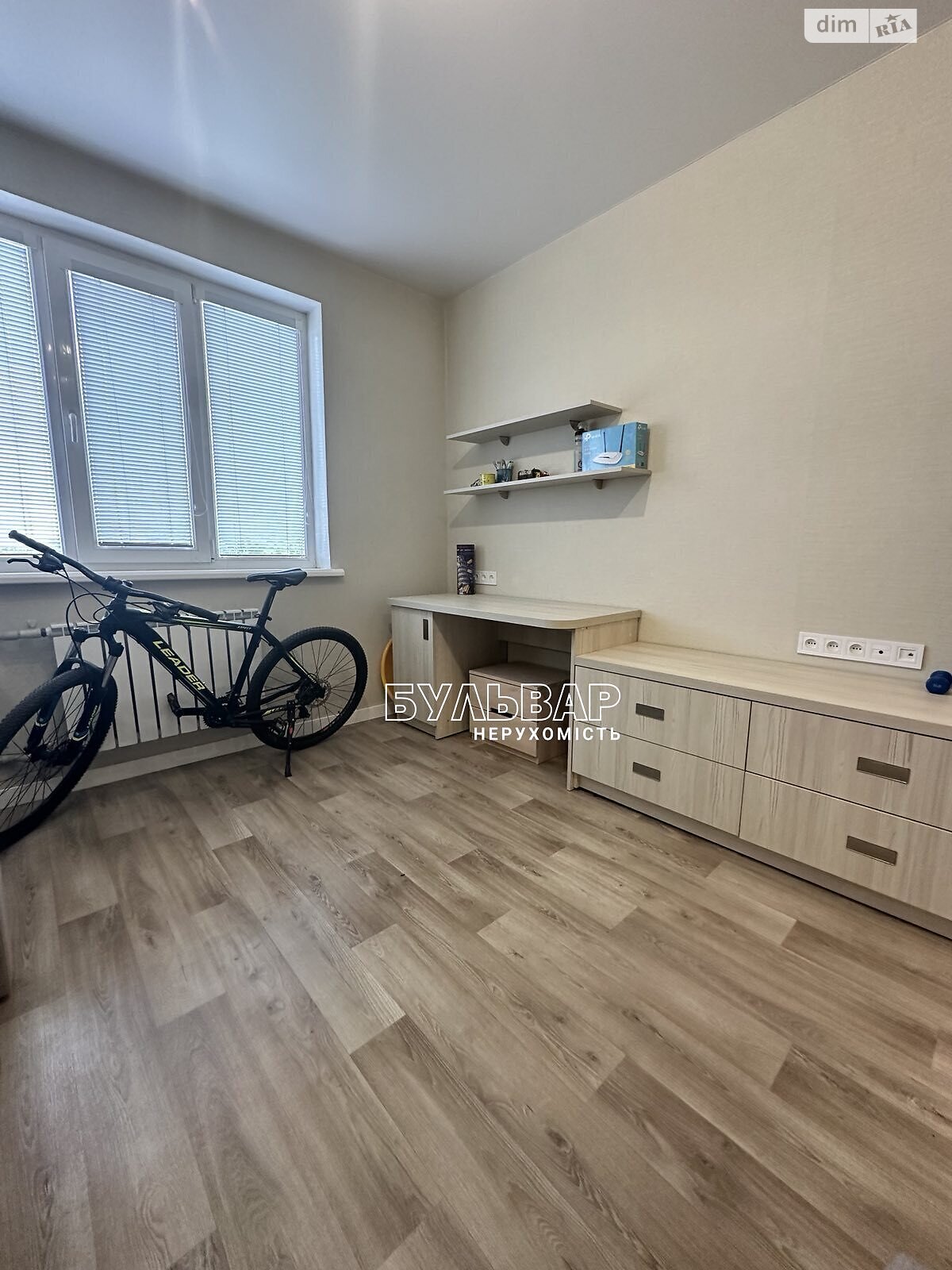 Продажа трехкомнатной квартиры в Харькове, на ул. Бригады Хартия 49Г, район ХТЗ фото 1 Продажа трехкомнатной квартиры в Харькове, на ул. Бригады Хартия 49Г, район ХТЗ фото 1