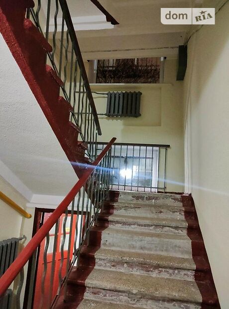 Продажа трехкомнатной квартиры в Харькове, на просп. Индустриальный 9 район ХТЗ фото 1 Продажа трехкомнатной квартиры в Харькове, на просп. Индустриальный 9 район ХТЗ фото 1