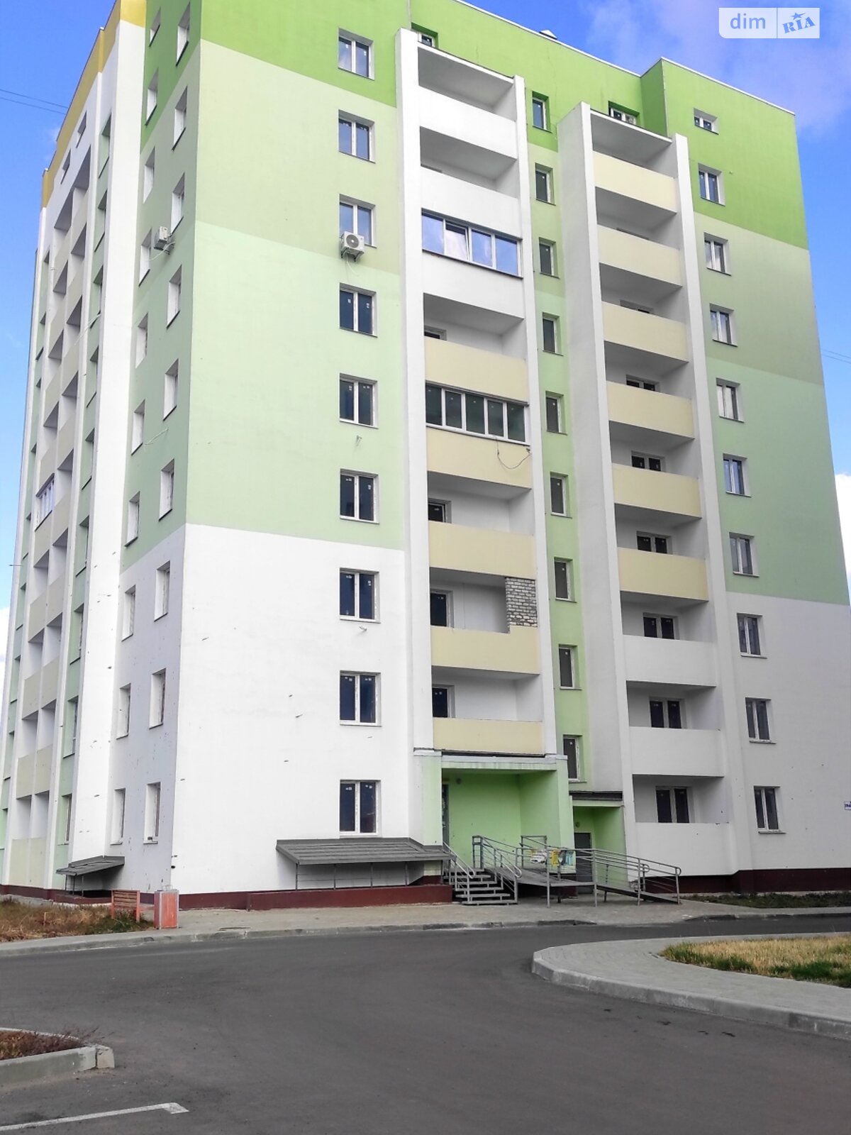 Продажа двухкомнатной квартиры в Харькове, на просп. Героев Харькова 270А, район ХТЗ фото 1 Продажа двухкомнатной квартиры в Харькове, на просп. Героев Харькова 270А, район ХТЗ фото 1