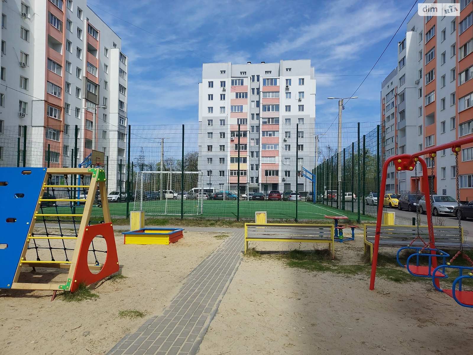 Продаж двокімнатної квартири в Харкові, на просп. Героїв Харкова, район ХТЗ фото 1 Продаж двокімнатної квартири в Харкові, на просп. Героїв Харкова, район ХТЗ фото 1