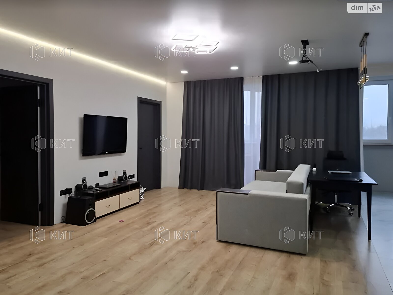 Продаж трикімнатної квартири в Харкові, на просп. Героїв Харкова 264, район ХТЗ фото 1 Продаж трикімнатної квартири в Харкові, на просп. Героїв Харкова 264, район ХТЗ фото 1