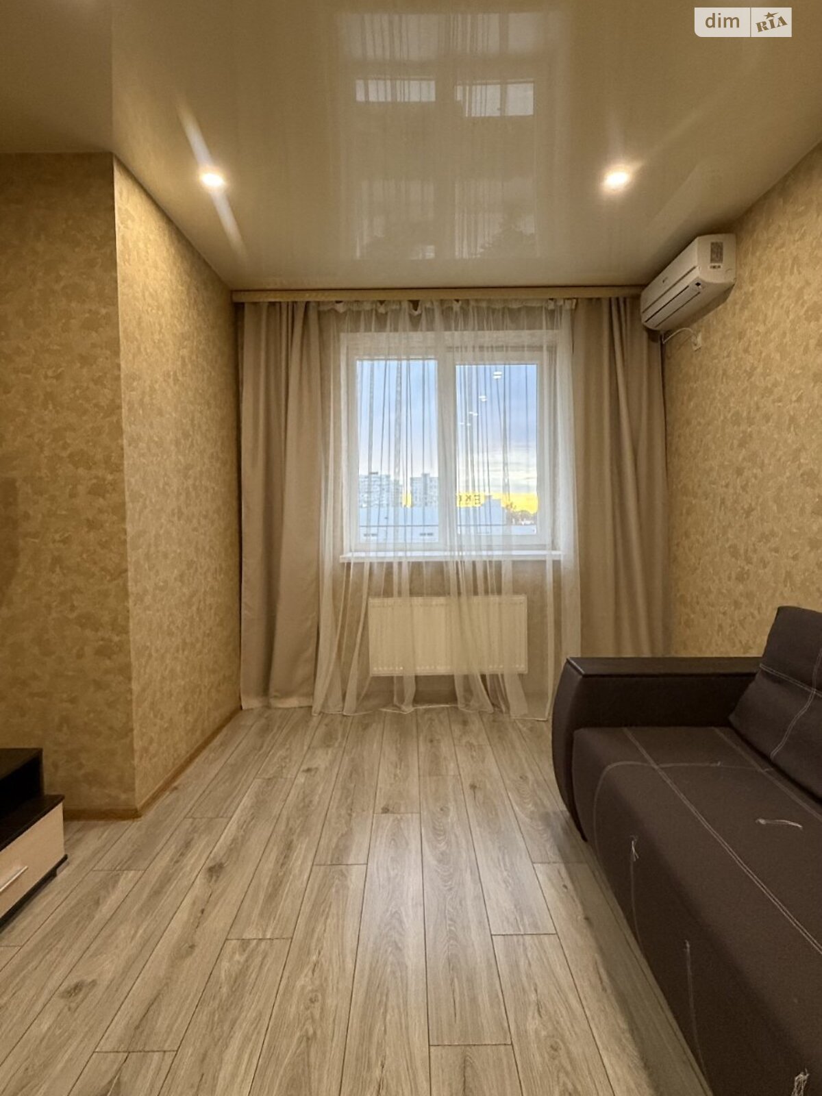 Продаж однокімнатної квартири в Харкові, на просп. Героїв Харкова 264, район ХТЗ фото 1