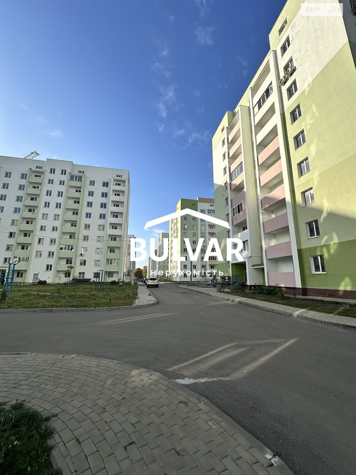 Продажа двухкомнатной квартиры в Харькове, на просп. Героев Харькова 270А, район ХТЗ фото 1 Продажа двухкомнатной квартиры в Харькове, на просп. Героев Харькова 270А, район ХТЗ фото 1