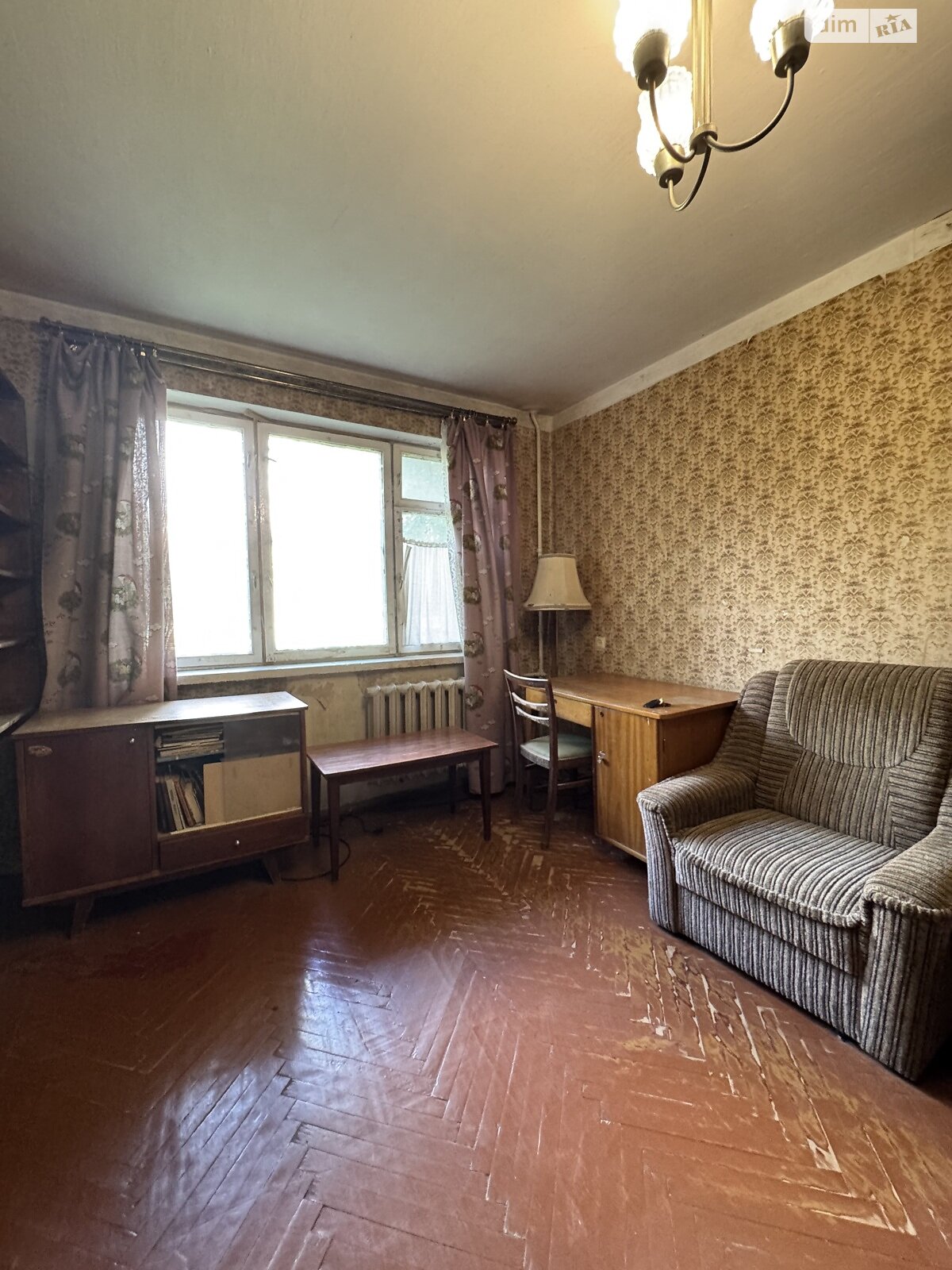 Продажа двухкомнатной квартиры в Харькове, на просп. Индустриальный 37/36, район ХТЗ фото 1 Продажа двухкомнатной квартиры в Харькове, на просп. Индустриальный 37/36, район ХТЗ фото 1