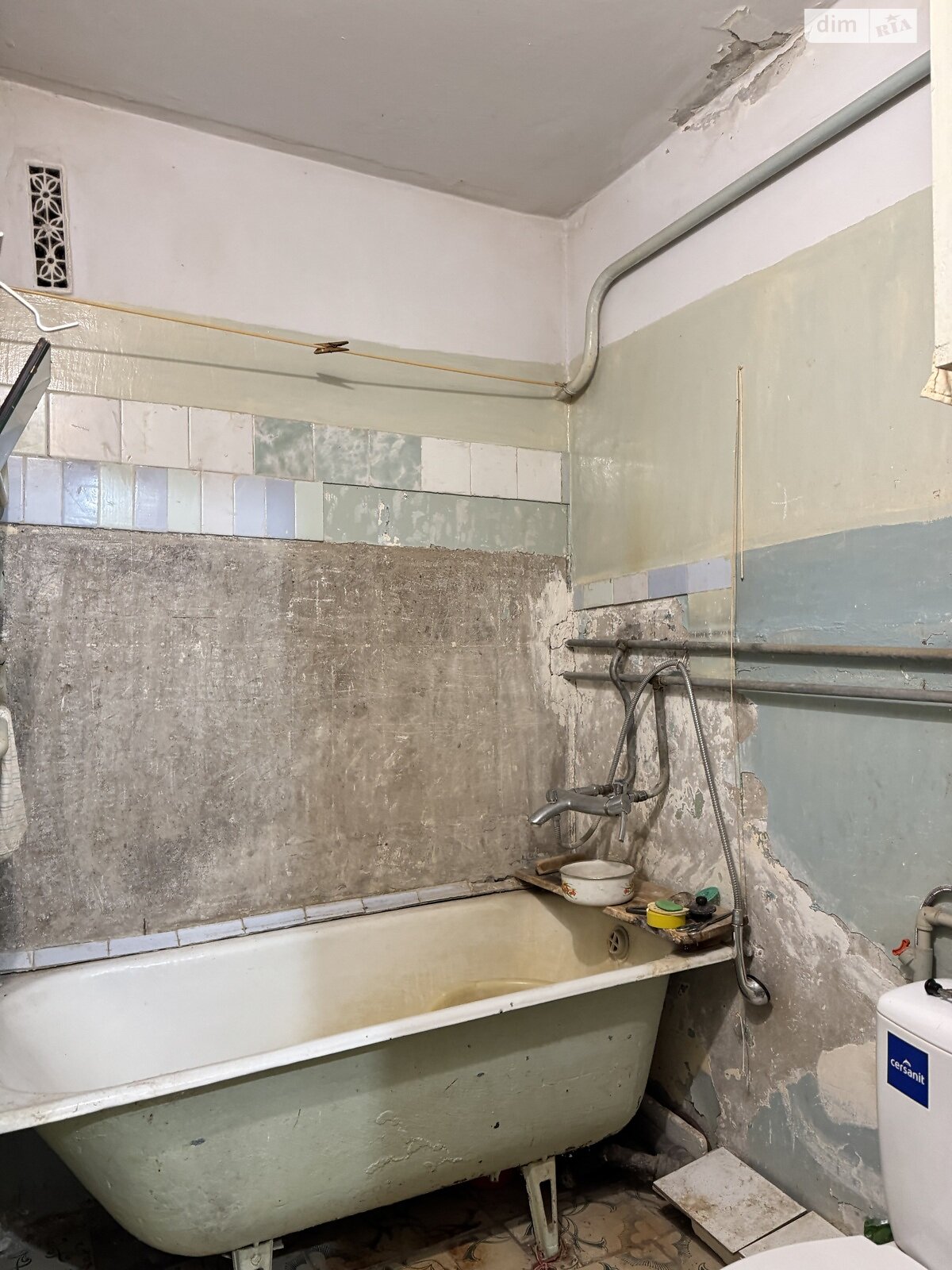 Продажа двухкомнатной квартиры в Харькове, на просп. Индустриальный 37/36, район ХТЗ фото 1 Продажа двухкомнатной квартиры в Харькове, на просп. Индустриальный 37/36, район ХТЗ фото 1