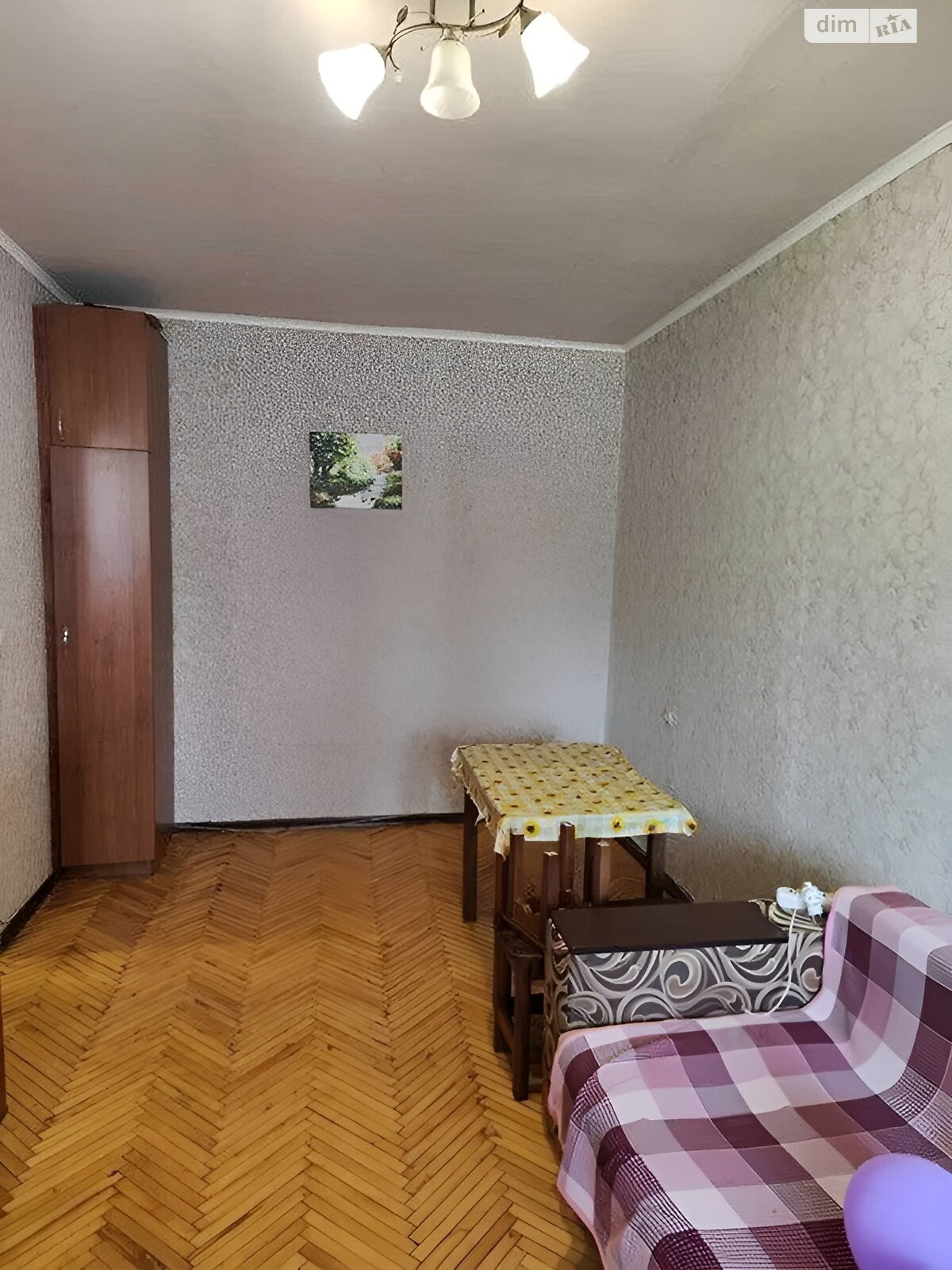 Продажа однокомнатной квартиры в Харькове, на просп. Александровский 126, район ХТЗ фото 1 Продажа однокомнатной квартиры в Харькове, на просп. Александровский 126, район ХТЗ фото 1