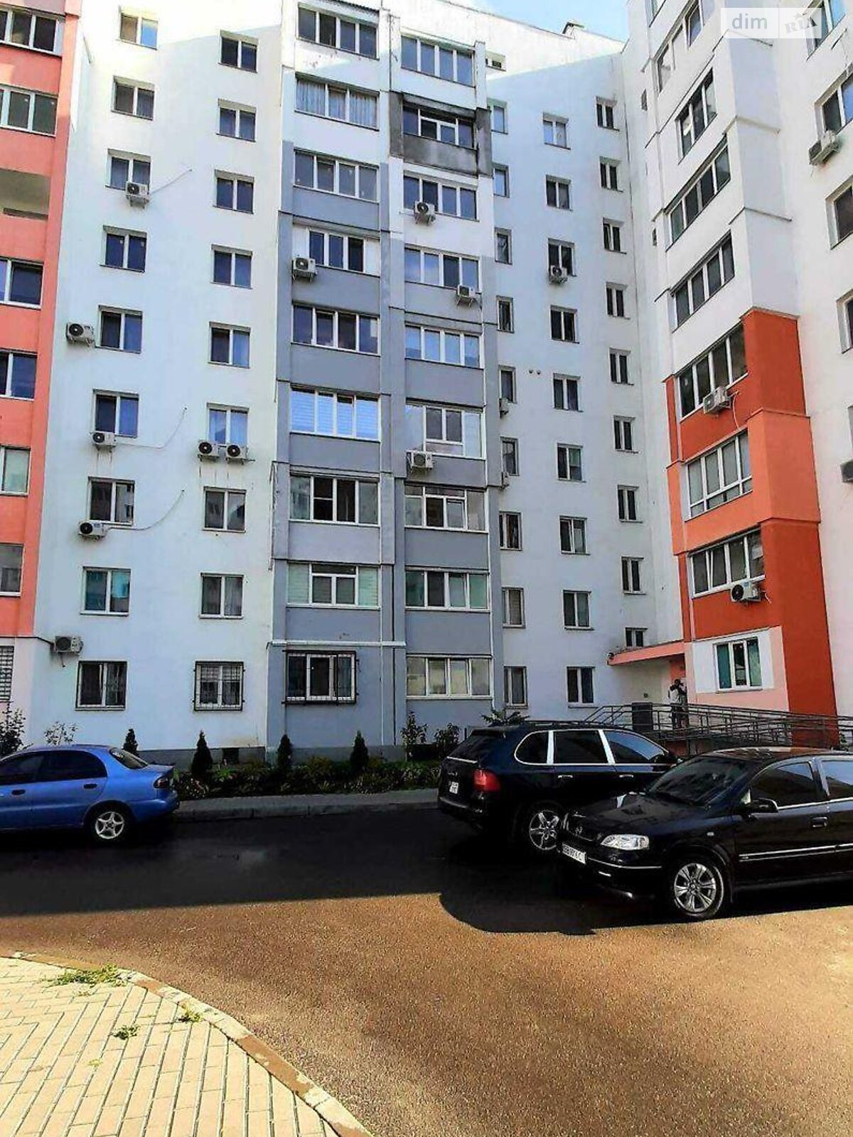 Продажа трехкомнатной квартиры в Харькове, на ул. Мира 7, район ХТЗ фото 1