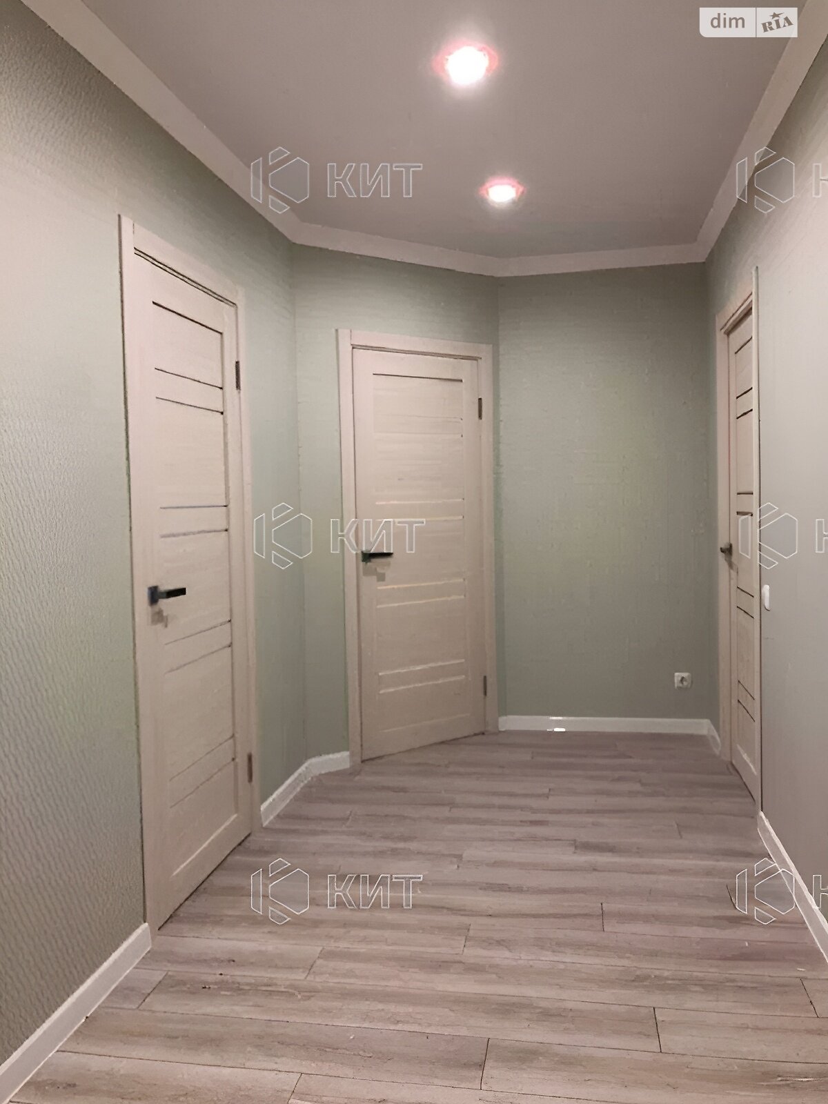 Продажа трехкомнатной квартиры в Харькове, на ул. Мира 53, район ХТЗ фото 1 Продажа трехкомнатной квартиры в Харькове, на ул. Мира 53, район ХТЗ фото 1