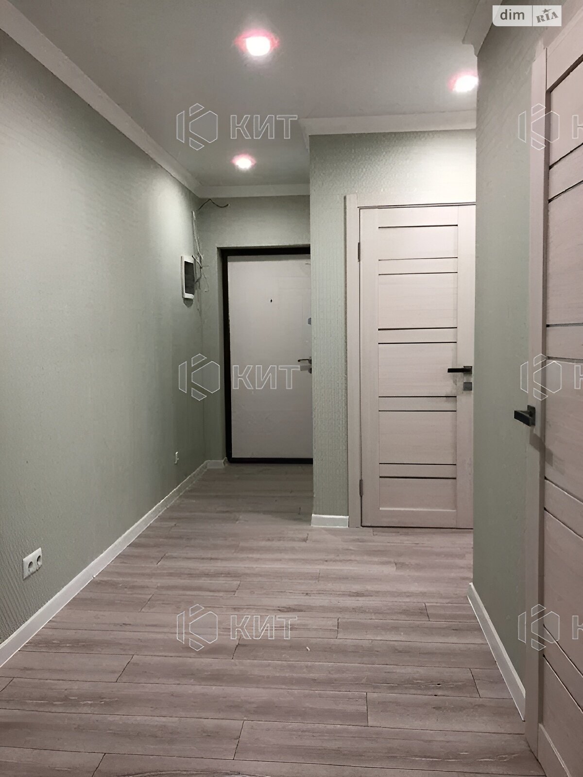 Продажа трехкомнатной квартиры в Харькове, на ул. Мира 53, район ХТЗ фото 1 Продажа трехкомнатной квартиры в Харькове, на ул. Мира 53, район ХТЗ фото 1