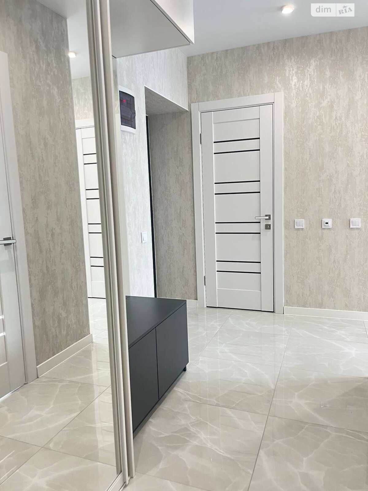Продажа двухкомнатной квартиры в Харькове, на ул. Мира 51, район ХТЗ фото 1 Продажа двухкомнатной квартиры в Харькове, на ул. Мира 51, район ХТЗ фото 1