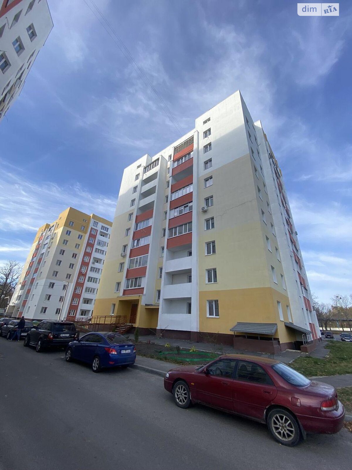 Продаж трикімнатної квартири в Харкові, на просп. Героїв Харкова 268А, район ХТЗ фото 1