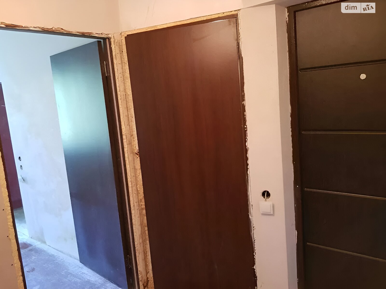 Продажа трехкомнатной квартиры в Харькове, на пер. Потоцкого Северина, район ХТЗ фото 1 Продажа трехкомнатной квартиры в Харькове, на пер. Потоцкого Северина, район ХТЗ фото 1