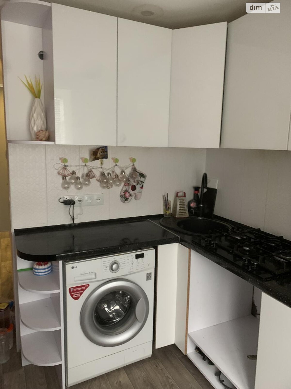 Продажа двухкомнатной квартиры в Харькове, на ул. Свистуновская 5, район ХТЗ фото 1 Продажа двухкомнатной квартиры в Харькове, на ул. Свистуновская 5, район ХТЗ фото 1